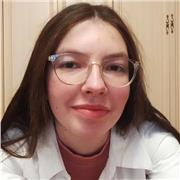 El hablante nativo de ruso da clases privadas en línea